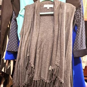 Girl's fringed sleeveless cardigan